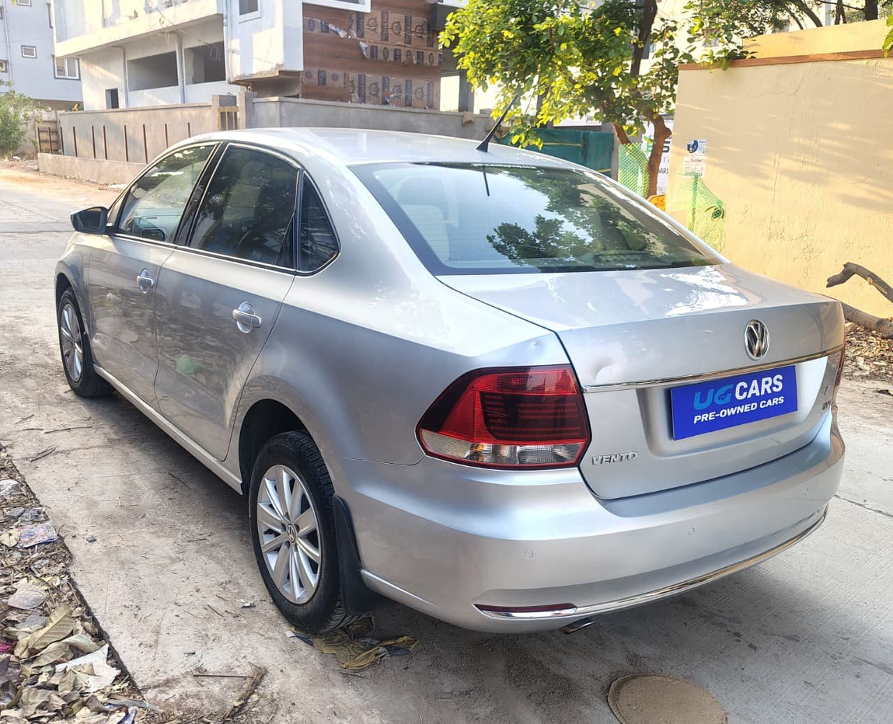 VOLKSWAGEN VENTO - Image 9